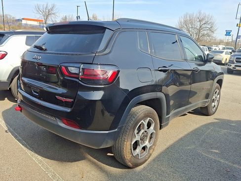 Used 2022 Jeep Compass Trailhawk w/ Trailhawk Elite Group image 4