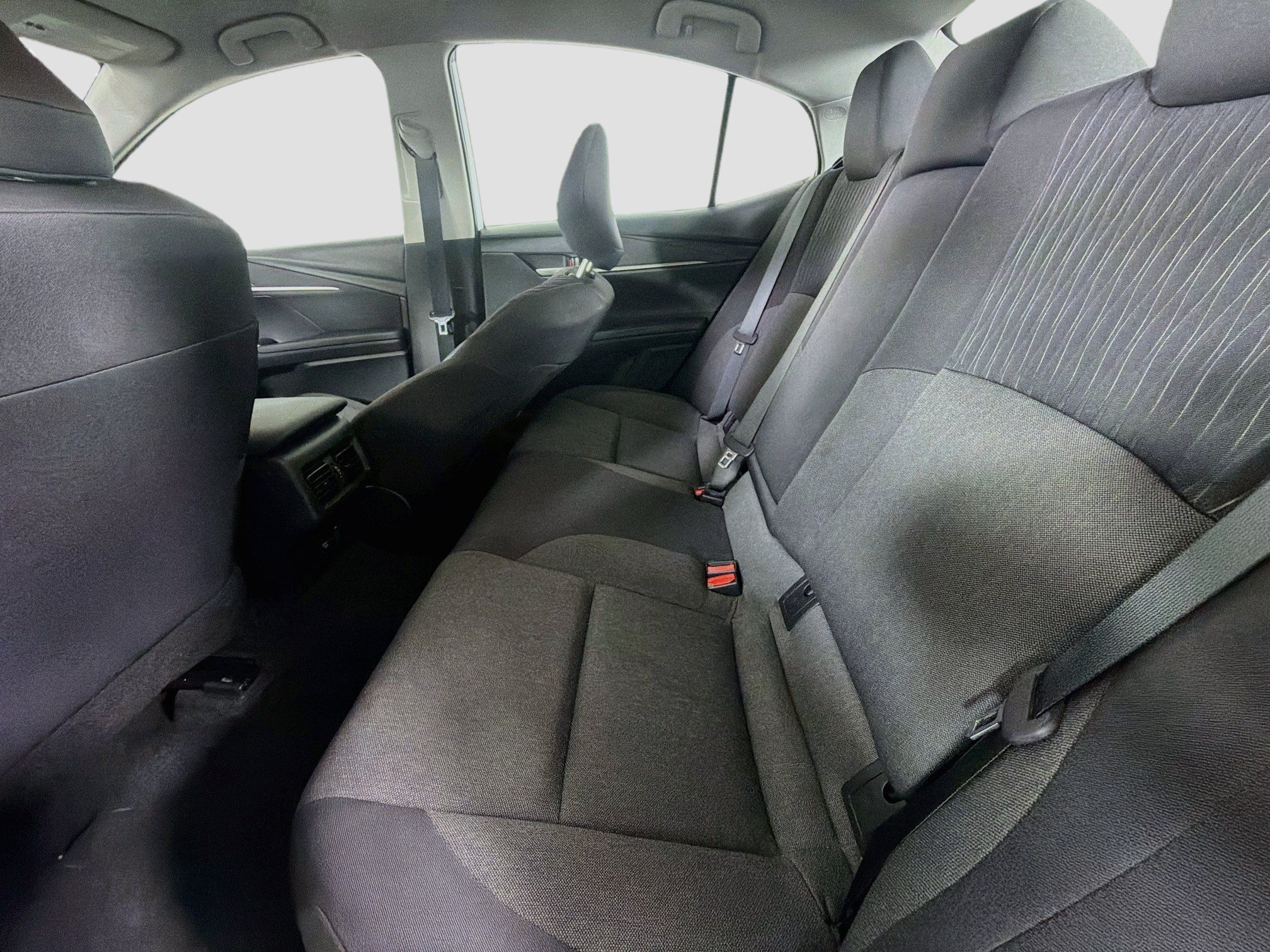 Used 2025 Toyota Camry LE FWD image 26