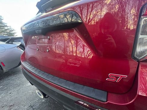 Used 2023 Ford Explorer ST w/ Equipment Group 401A image 8