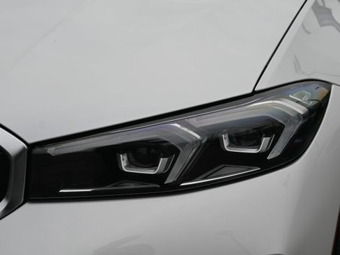 Used 2026 BMW 330i xDrive Sedan w/ M Sport Package AWD/4WD image 6