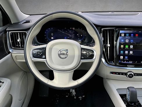 Certified 2023 Volvo S60 B5 Ultimate image 8