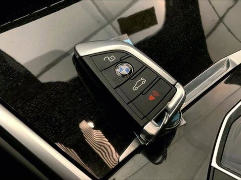 Used 2019 BMW 330i xDrive Sedan w/ Premium Package image 10