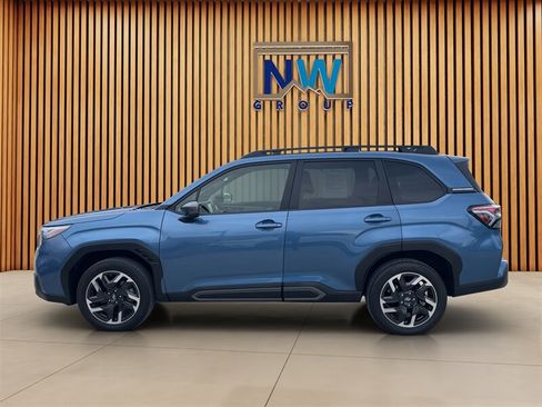 Used 2025 Subaru Forester Limited w/ Popular Package #1 AWD/4WD image 23