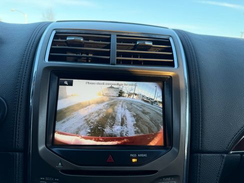 Used 2014 Lincoln MKX AWD w/ Equipment Group 102A image 15