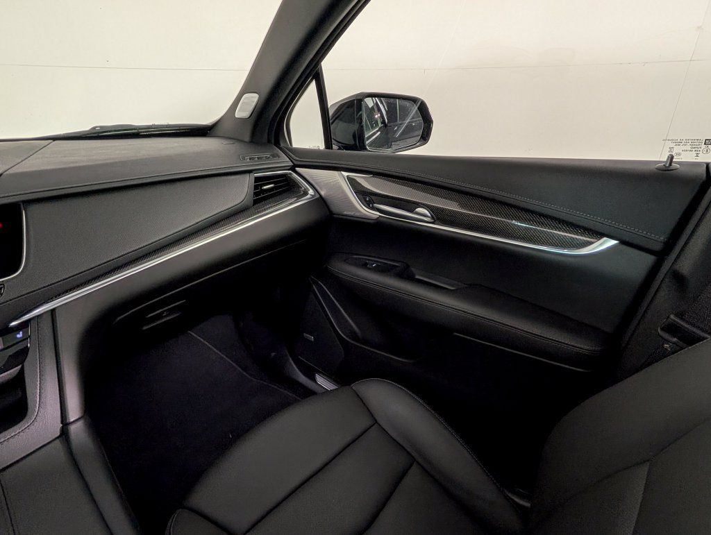Used 2024 Cadillac XT5 Sportv AWD/4WD image 21