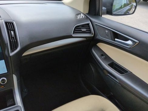 Certified 2024 Ford Edge SE image 14