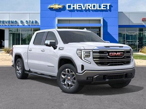New 2026 GMC Sierra 1500 SLT image 7