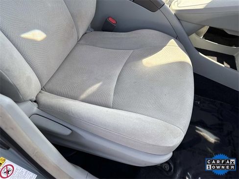 Used 2015 Toyota Prius Two image 8