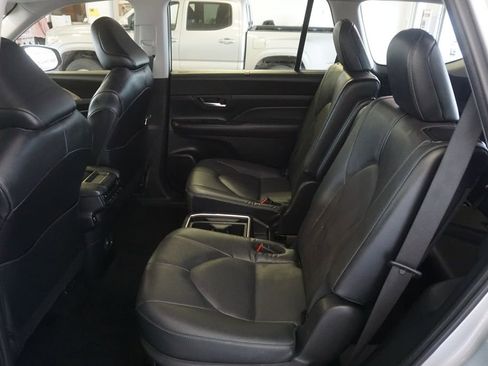 Used 2024 Toyota Grand Highlander Limited image 24