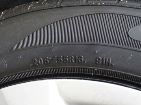 Used 2023 Toyota Corolla LE image 40