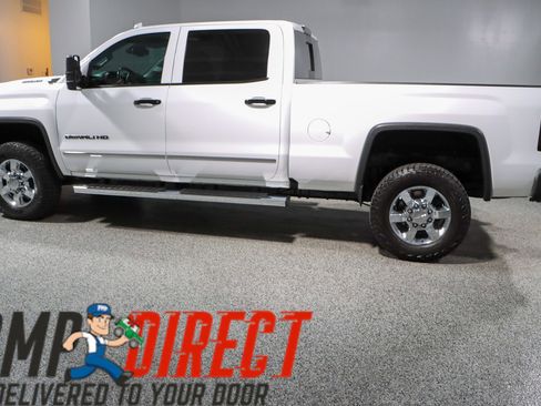 Used 2017 GMC Sierra 2500 Denali w/ Duramax Plus Package image 10