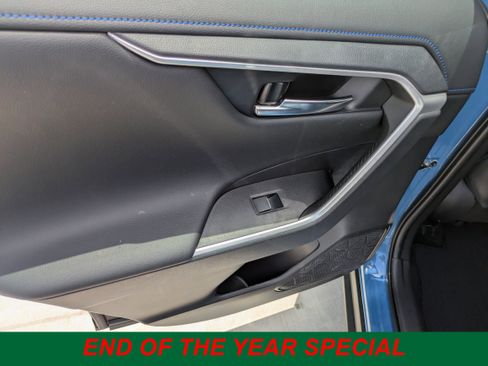 Used 2022 Toyota RAV4 XSE image 15