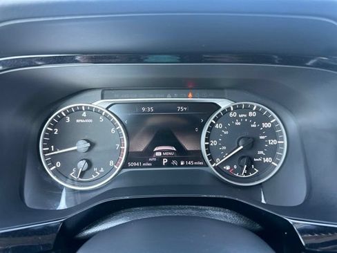 Used 2023 Nissan Pathfinder SL w/ Black Appearance Package AWD/4WD image 17