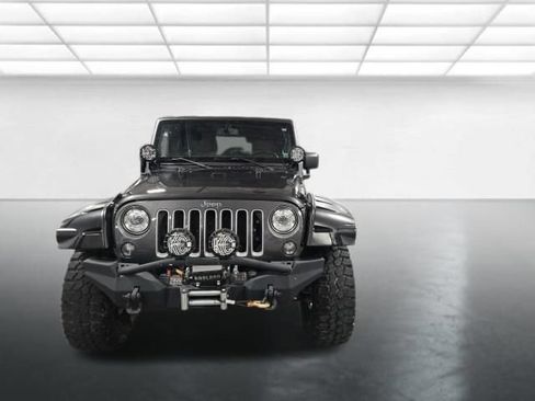 Used 2017 Jeep Wrangler Unlimited Sahara w/ Dual Top Group AWD/4WD image 10
