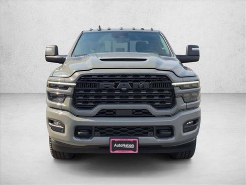 Used 2026 RAM 2500 Limited AWD/4WD image 2