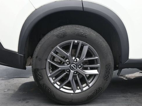 Used 2023 Nissan Rogue S AWD/4WD image 13