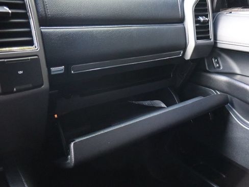 Used 2020 Ford Expedition Max XLT w/ Equipment Group 202A AWD/4WD image 38