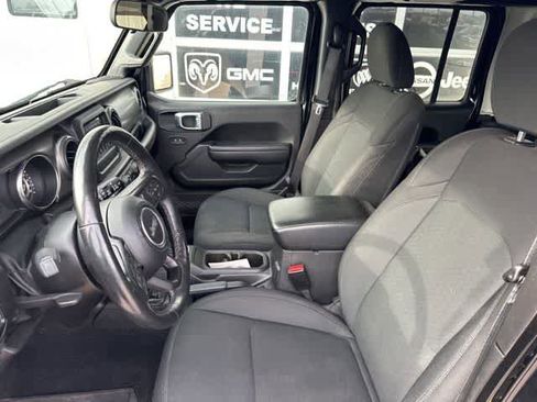 Used 2022 Jeep Wrangler Unlimited Sport AWD/4WD image 4
