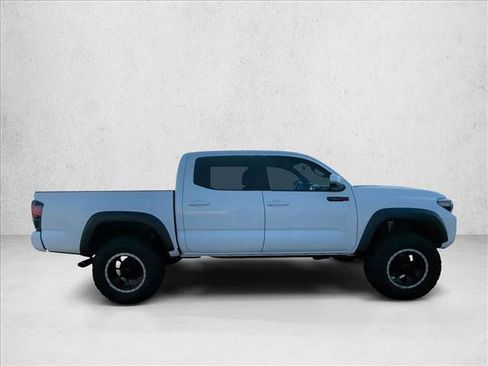 Used 2017 Toyota Tacoma TRD Pro image 4