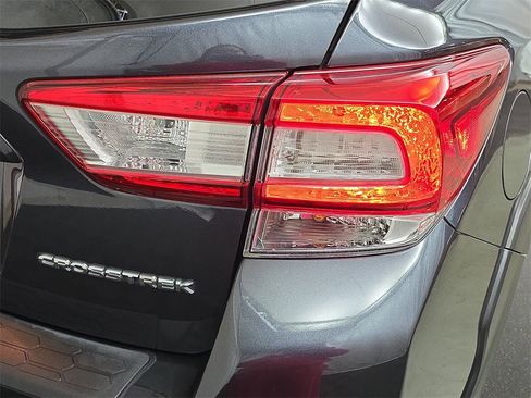 Used 2018 Subaru Crosstrek 2.0i Premium image 32