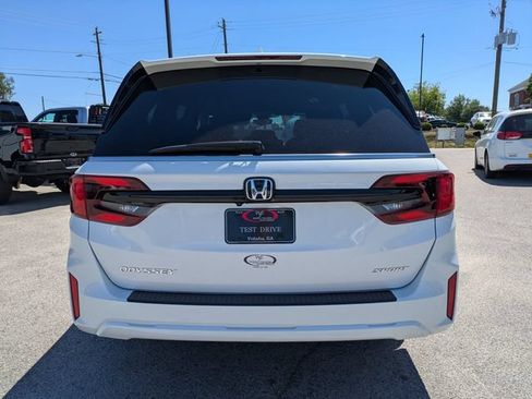 Used 2025 Honda Odyssey Sport-L image 5