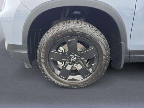 New 2026 Honda Ridgeline Black Edition image 9