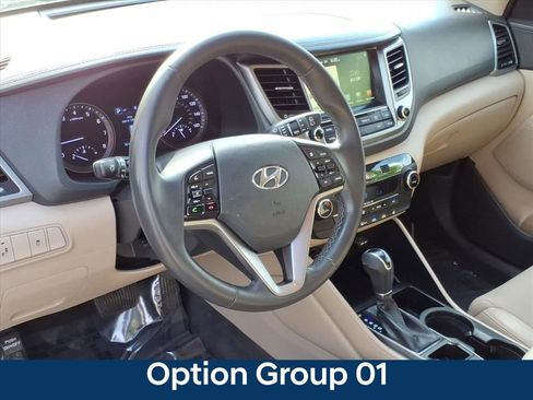 Used 2017 Hyundai Tucson SE Plus FWD image 2