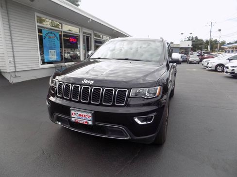 Used 2020 Jeep Grand Cherokee Limited AWD/4WD image 11