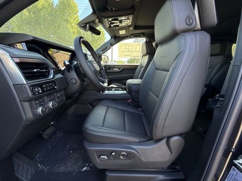New 2026 GMC Yukon XL Denali AWD/4WD image 13