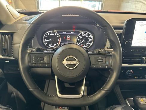 Used 2023 Nissan Pathfinder SL w/ SL Premium Package AWD/4WD image 25