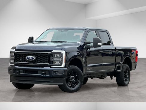 Used 2023 Ford F250 XL w/ STX Appearance Package AWD/4WD image 2