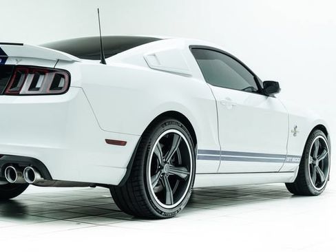 Used 2014 Ford Mustang Shelby GT500 w/ Equipment Group 821A RWD image 13