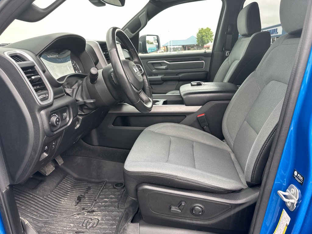 Used 2022 RAM 1500 Big Horn AWD/4WD image 14