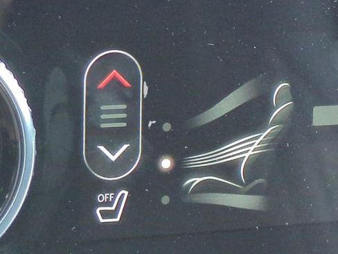 Used 2025 Genesis GV70 2.5T AWD/4WD image 26