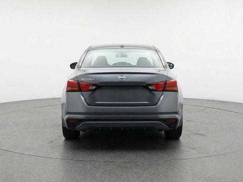 Used 2025 Nissan Altima 2.5 SV FWD image 7