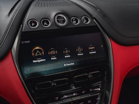 Used 2021 Aston Martin DBX AWD/4WD image 64