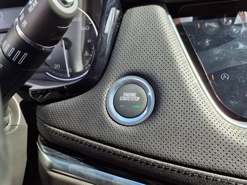 New 2025 Cadillac XT5 Premium Luxury image 33