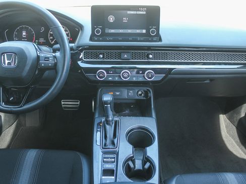 Used 2024 Honda Civic Sport image 11