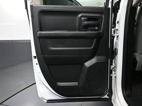 Used 2019 RAM 1500 Express w/ Express Value Package AWD/4WD image 35