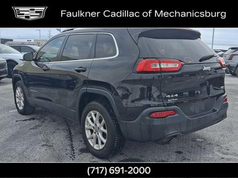 Used 2018 Jeep Cherokee Latitude Plus image 5