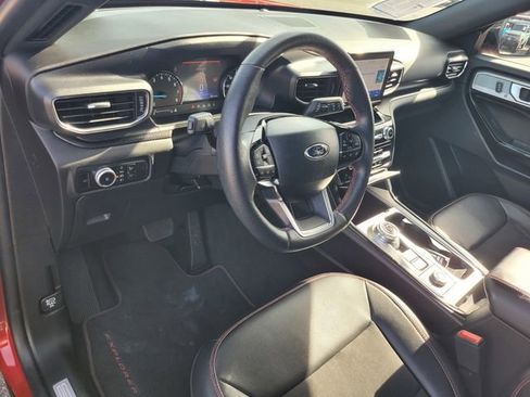 Certified 2023 Ford Explorer ST-Line w/ Class IV Trailer Tow Package image 9