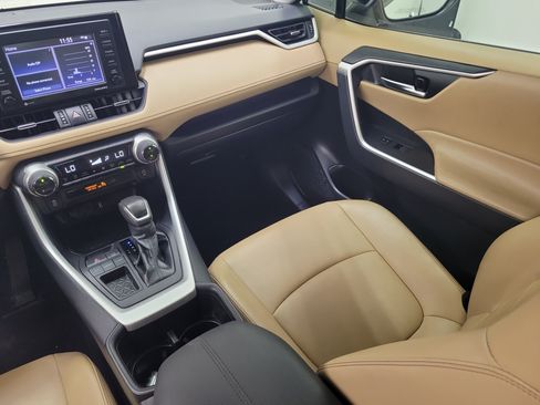 Certified 2022 Toyota RAV4 XLE Premium FWD image 19