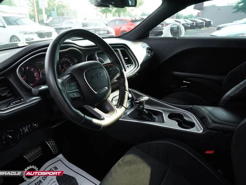 Used 2015 Dodge Challenger SRT Hellcat image 21