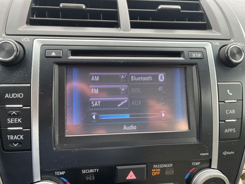 Used 2013 Toyota Camry XLE w/ Convenience Pkg FWD image 25