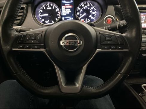 Used 2017 Nissan Rogue SV image 21