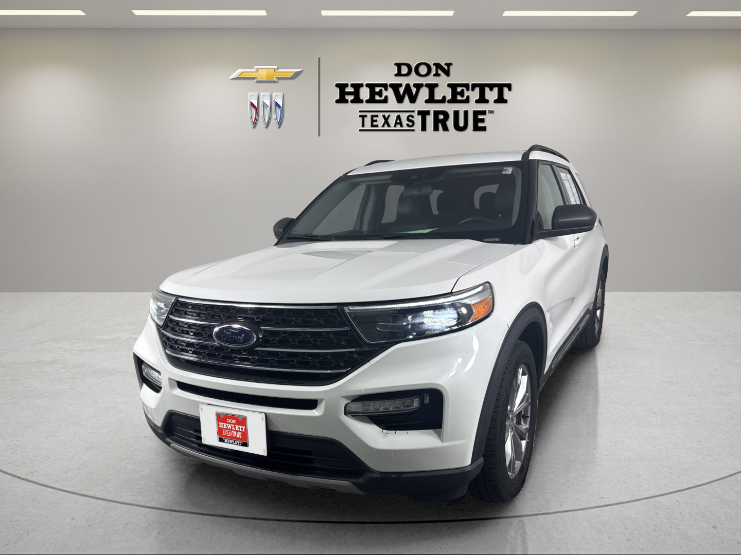 Used 2022 Ford Explorer XLT w/ Equipment Group 202A RWD image 1