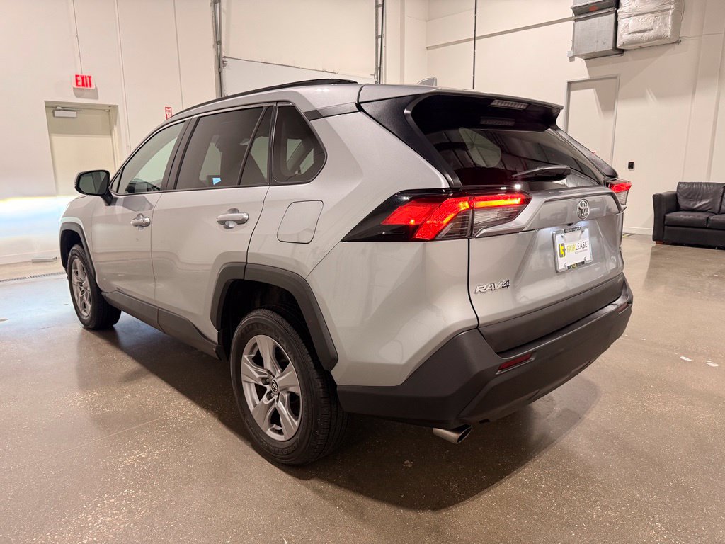 Used 2025 Toyota RAV4 XLE FWD image 7