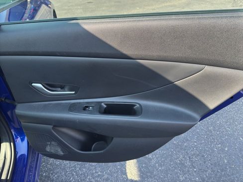 Certified 2024 Hyundai Elantra SE image 20