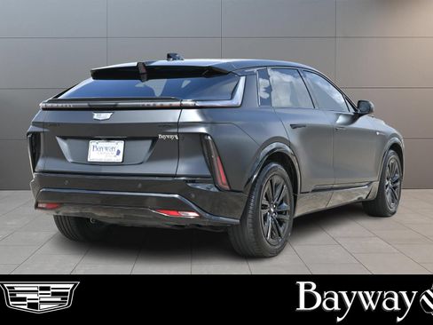 Certified 2024 Cadillac Lyriq Luxury RWD image 6