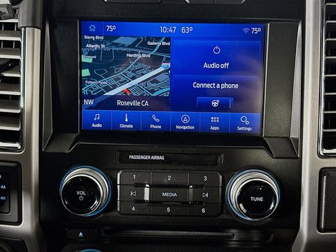 Used 2016 Ford F150 Platinum w/ Equipment Group 701A Luxury image 21